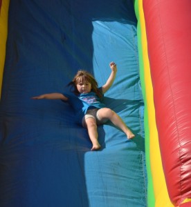  Kids were able to enjoy a variety of activities, including a variety of inflatable attractions such as the giant slide.