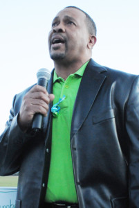 Robert Jones honors his daughter in song during the ceremony.